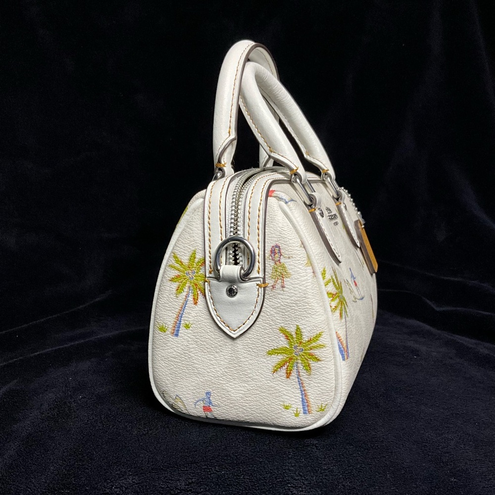 Coach Mini Rowan Hula - Picture 4 of 12